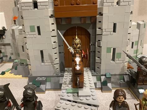 Lego Lord of the Rings: The Battle of Helms Deep + Bonus Mini-figures ...