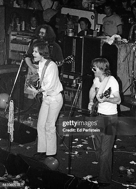 Grateful Dead 1977 Photos And Premium High Res Pictures Getty Images