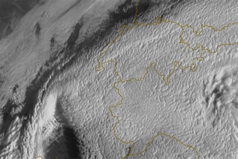 È tornata la polvere del Sahara ma al posto dell arancione c è il grigio