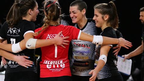 Volley Femminile B Parte Ufficialmente La Stagione Dell