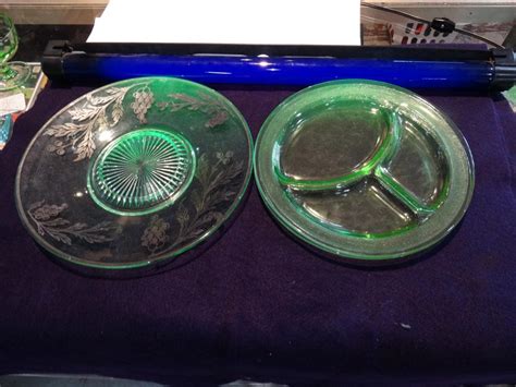 Lot 3 Vaseline Glass Plates