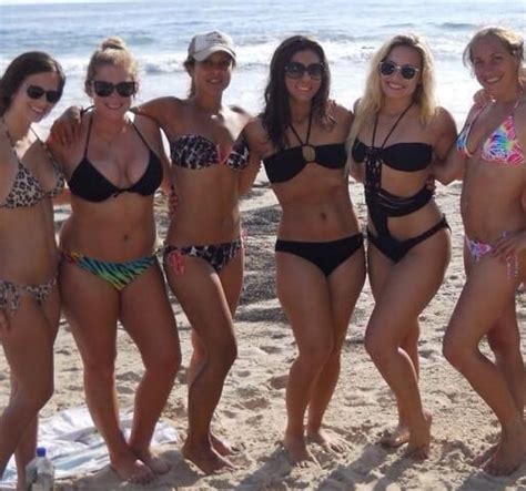 Demi Lovato Bikini Lesbo Beach Party