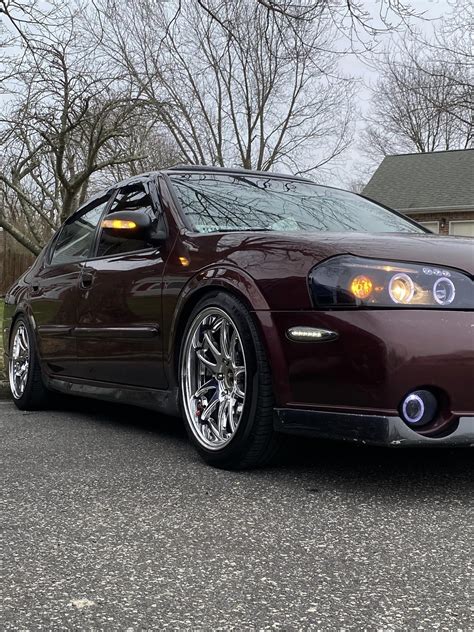 5thgen Nissan Maxima With 18 Aodhan DS02 Wheels Installed