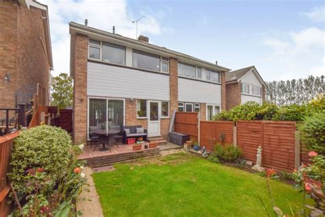 Weir Farm Road Rayleigh Ss6 3 Bedroom Semi Detached House For Sale