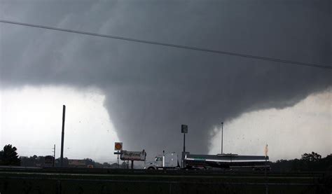 Tuscaloosa Hit By Tornado The New York Times