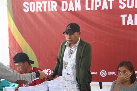 Sortir Dan Lipat Surat Suara Tuntas Kpu Halmahera Barat Temukan