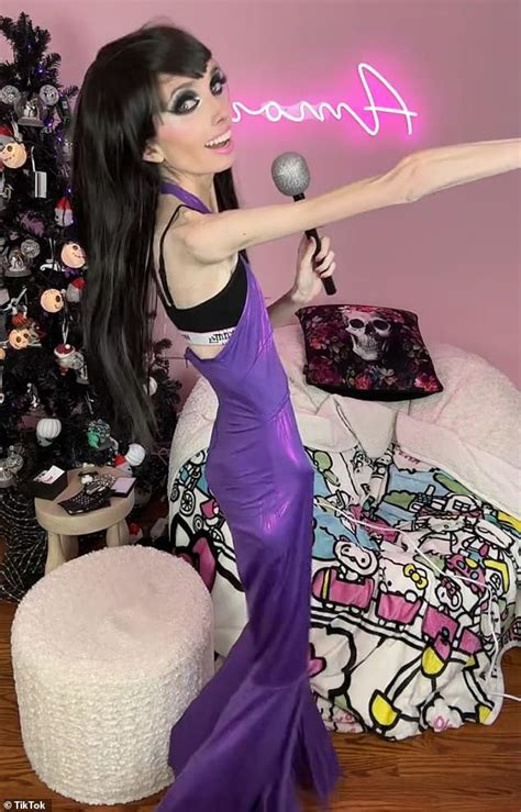 Anorexic Youtuber Eugenia Cooney 29 Is Urged To Get Help After