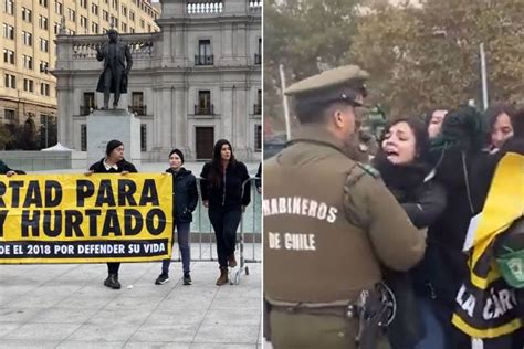 Detienen A Mujeres Que Se Encadenan En La Moneda Para Pedir Indulto