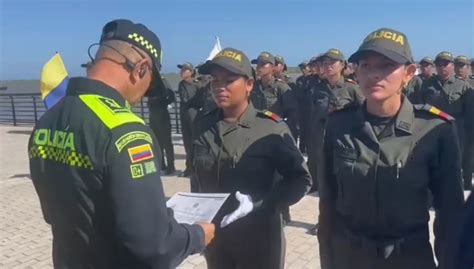 75 Jóvenes Gradúan como Auxiliares de Policía en Barranquilla 38 de