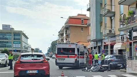 Incidente Tra Auto E Moto