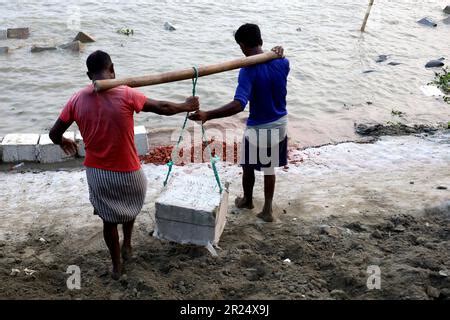 Louhajung Munshigonj Bangladesh 17th May 2023 Padma River Is A