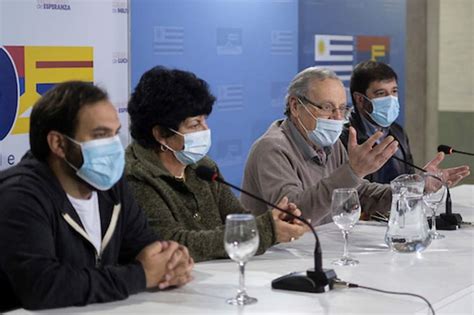 Candidatos Del Frente Amplio De Uruguay En Campaña Contra Ley Csl