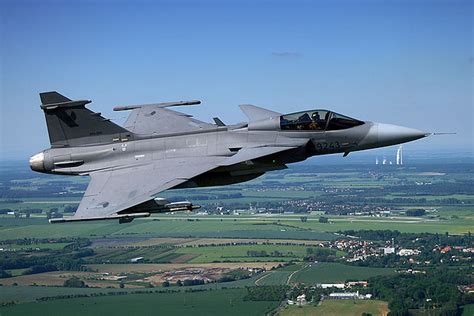 Eurofighter Typhoon Vs Saab Jas Gripen Comparison Jet Multirole