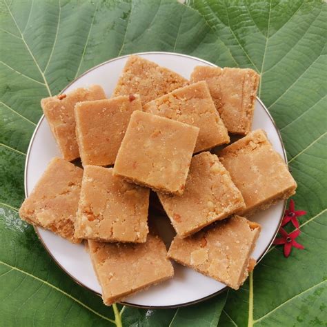 Freshly Made Sri Lanka Traditional Milk Toffee Kiri Aluwa Etsy