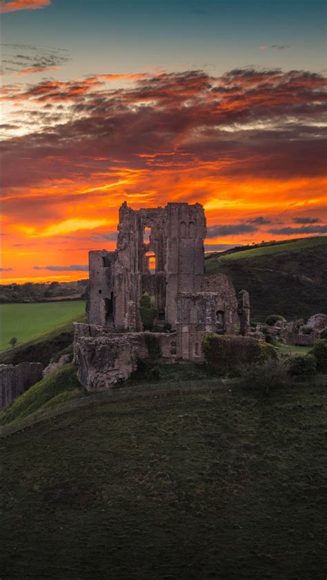 Corfe Castle On Hill During Sunset In Dorse England 4k Hd Travel