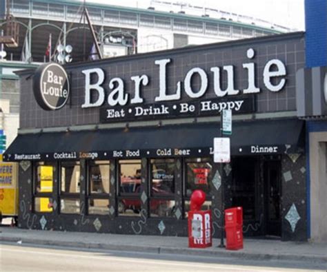 Join The Happy Hour At Bar Louie In Chicago Il 60615