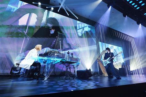 Yoshiki、ディナーショー16公演でトータル8000人を動員 最終公演ではx Japanのheathとの共演も Spice