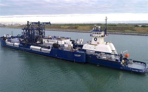 First LNG Bunkering Barge In US Begins Work In Port Canaveral