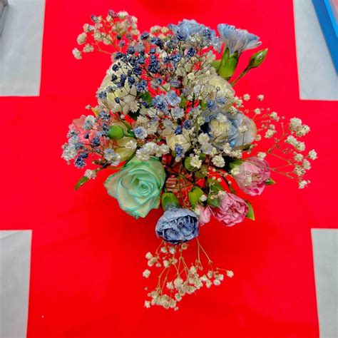 Simple Science Coronation Flowers - Future Care Group