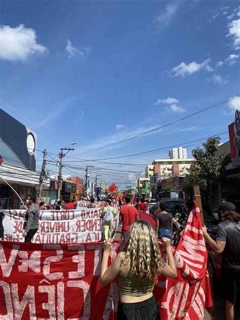 Manifestantes Fazem Ato Contra Governo Bolsonaro Em Porto Velho