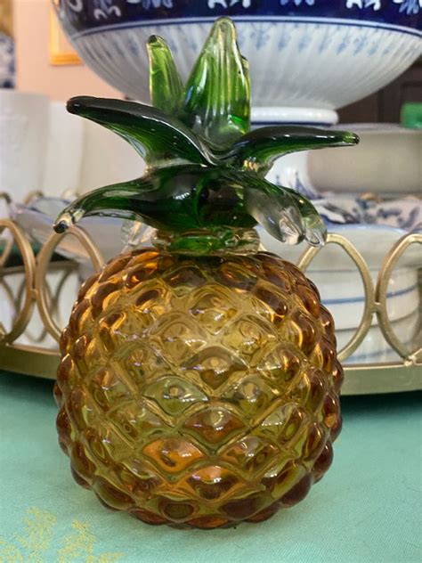 Paperweight Figurine Glass Pineapple The House Of Hanbury