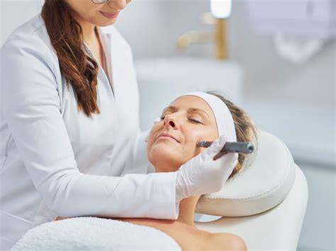 Microneedling For Acne Is Microneedling The Right Treatment For You