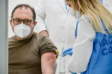 Vax Day I Vaccinati Contro Il Covid All Ospedale Del Mare Di Napoli