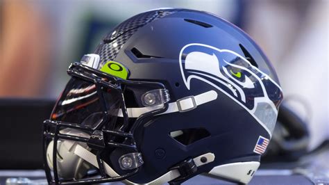 Seattle Seahawks Receive Bold Prediction From Former Nfl Exec Yardbarker