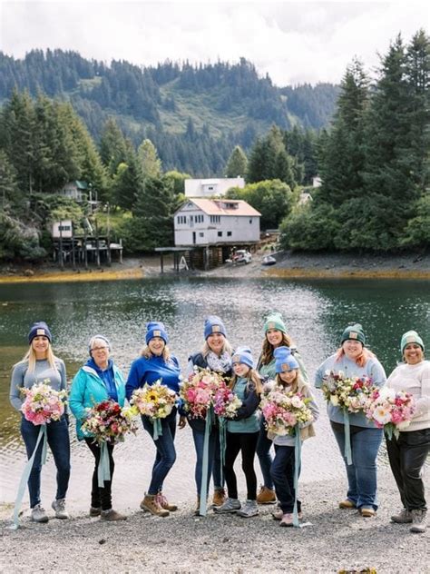 American Grown Flowers And Foliage Turn Your Field To Vase Dinner