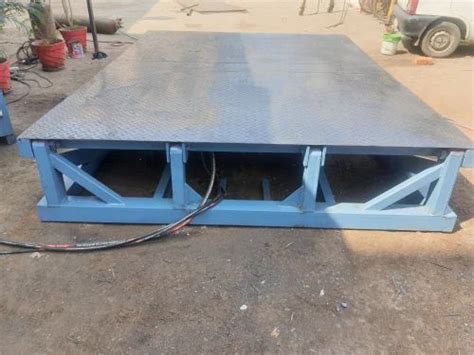 Hydraulic Dock Leveler In Bihta Mild Steel 6 15 Ton At Rs 195000 In