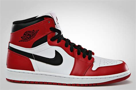 Air Jordan 1 High - White - Varsity Red - Black | Official Images ...