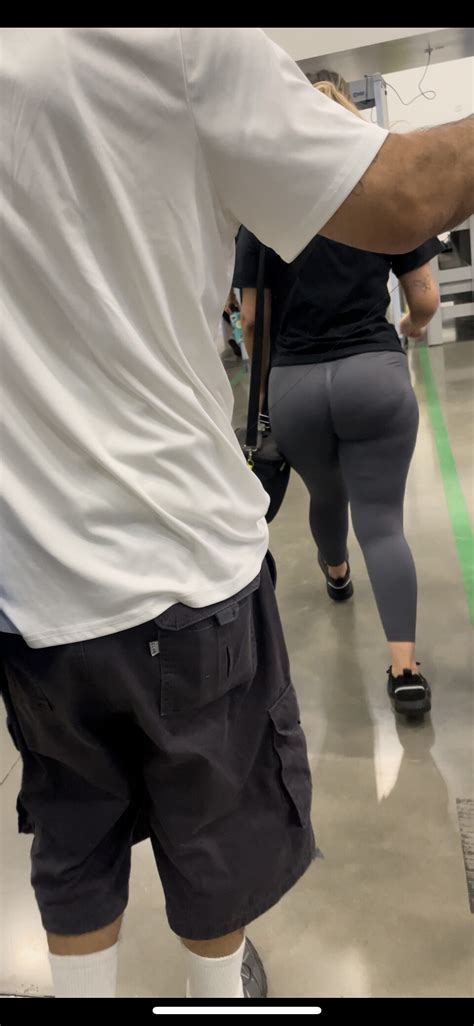Latina With A Fat And Lickable Ass Spandex Leggings Yoga Pants