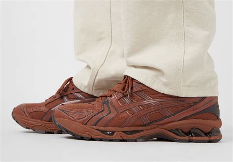 ASICS GEL Kayano 14 "Clay Brown" 1203A412-200 | SneakerNews.com