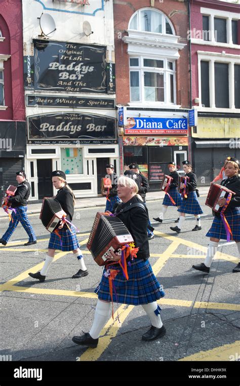 Orange Lodge Hi Res Stock Photography And Images Alamy