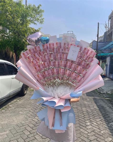 Pin Oleh Sese Wu Di Money Bouquet Hadiah Pernikahan Toko Bunga