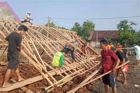 Memaknai Gotong Royong Tradisi Nyambat Masyarakat Betawi