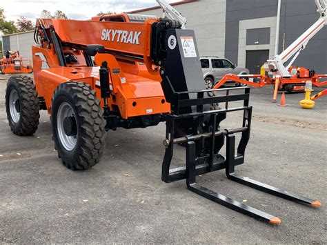 2017 Skytrak 6042 6000 Lb Diesel Telescopic Forklift Telehandler