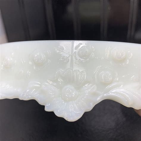 Victorian Milk Glass Floral Embossed White Dresser Box Floral Art Deco Vintage Ebay