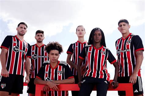 Nova camisa listrada do São Paulo FC 2023 Adidas MDF