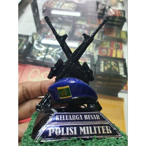 Jual Miniatur Baret Polisi Militer Tembak Patung Miniatur Mobil Army