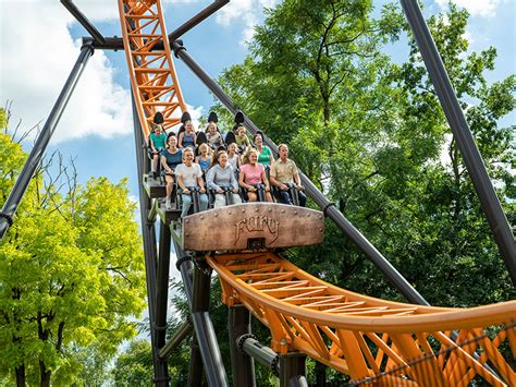 Vecht Tegen Een Enorme Draak In Fury Bobbejaanland