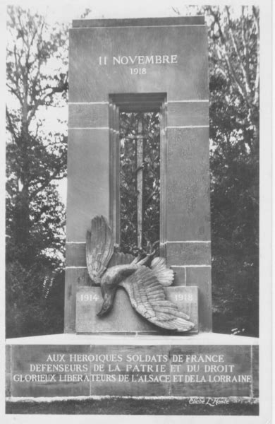 Compiègne Monuments aux morts clairière de l armistice forêt de