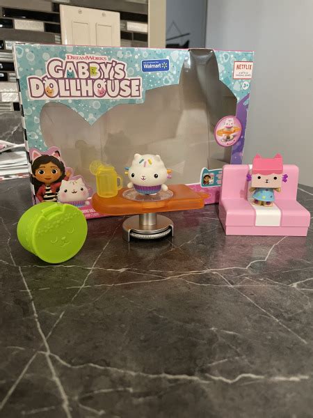 Gabby S Doll House Cakey Cat Kitchen Dinette Reviews In House Play