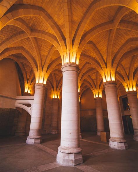 Conciergerie, Paris - A Fortress in the Heart of Paris (and a prison too!)