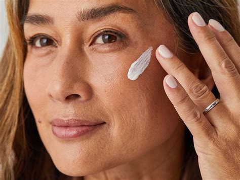 The Best Sunscreens For Mature Skin 2023