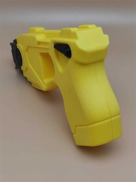 STL file Replica Taser Axon X26P 📱・3D printing idea to download・Cults