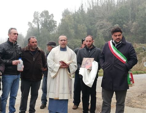 Reggio Calabria Inaugurata La Fontana Terre Di Pietro A San Roberto