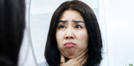 penyebab double chin   mengatasinya st indonesia