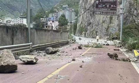 Tiongkok Porak Poranda Jumlah Korban Tewas Akibat Gempa Dahsyat Di