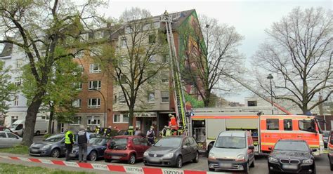 Brand In Einem Hotel Feuerwehr L Scht Zimmerbrand Und Rettet